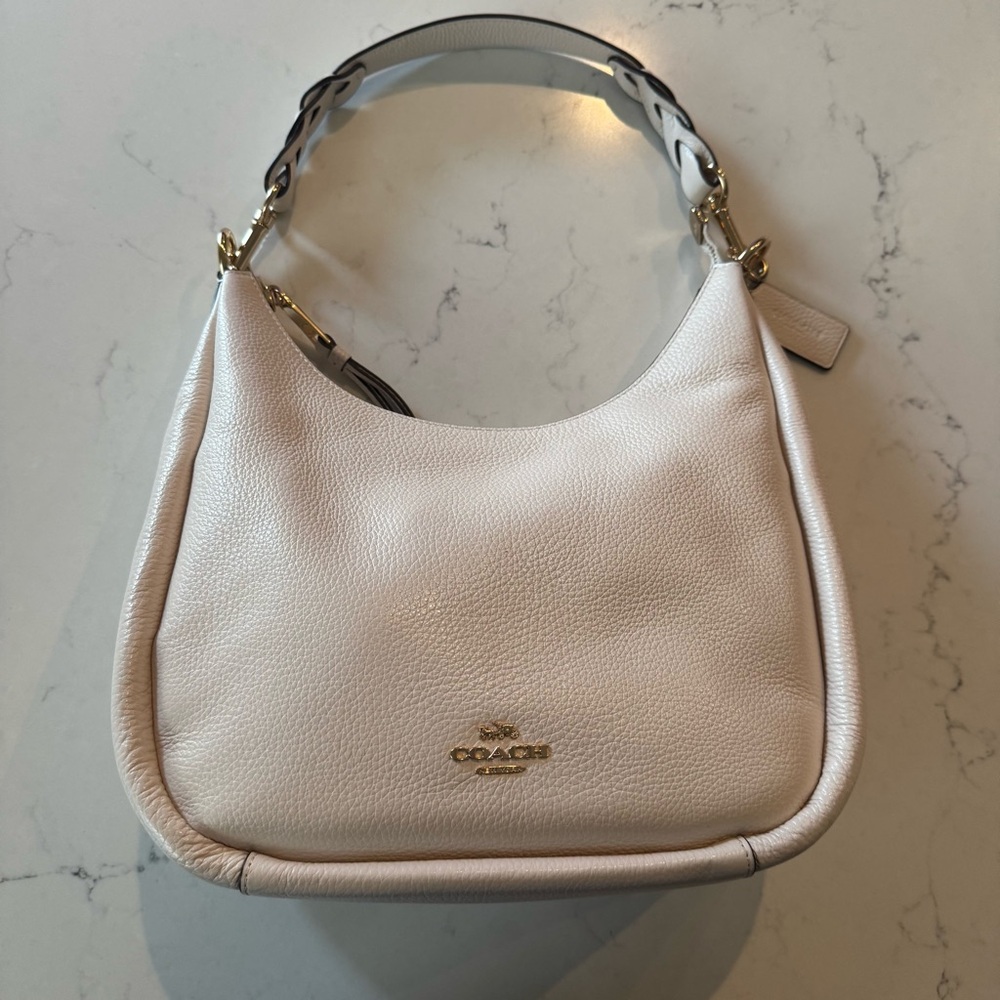 Coach Jules Hobo in White/Cream